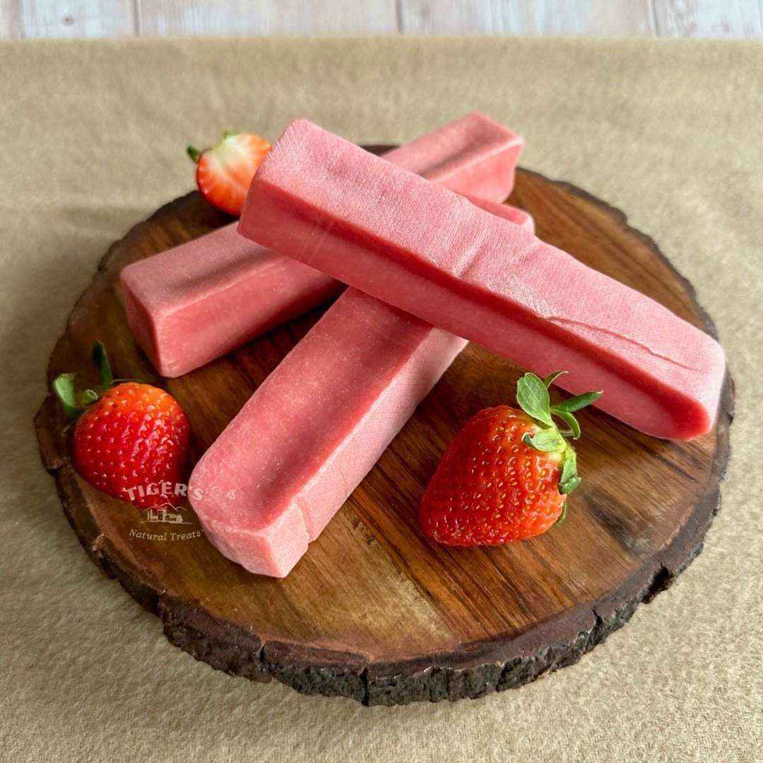 Strawberry Yak Chews for Dog, Valentine's Day Dog Treats - Expressly Marketplace