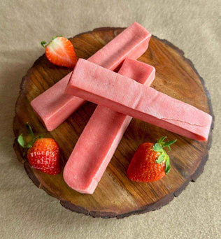 Strawberry Yak Chews for Dog, Valentine's Day Dog Treats - Expressly Marketplace