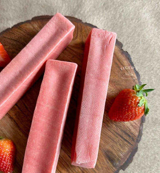 Strawberry Yak Chews for Dog, Valentine's Day Dog Treats - Expressly Marketplace